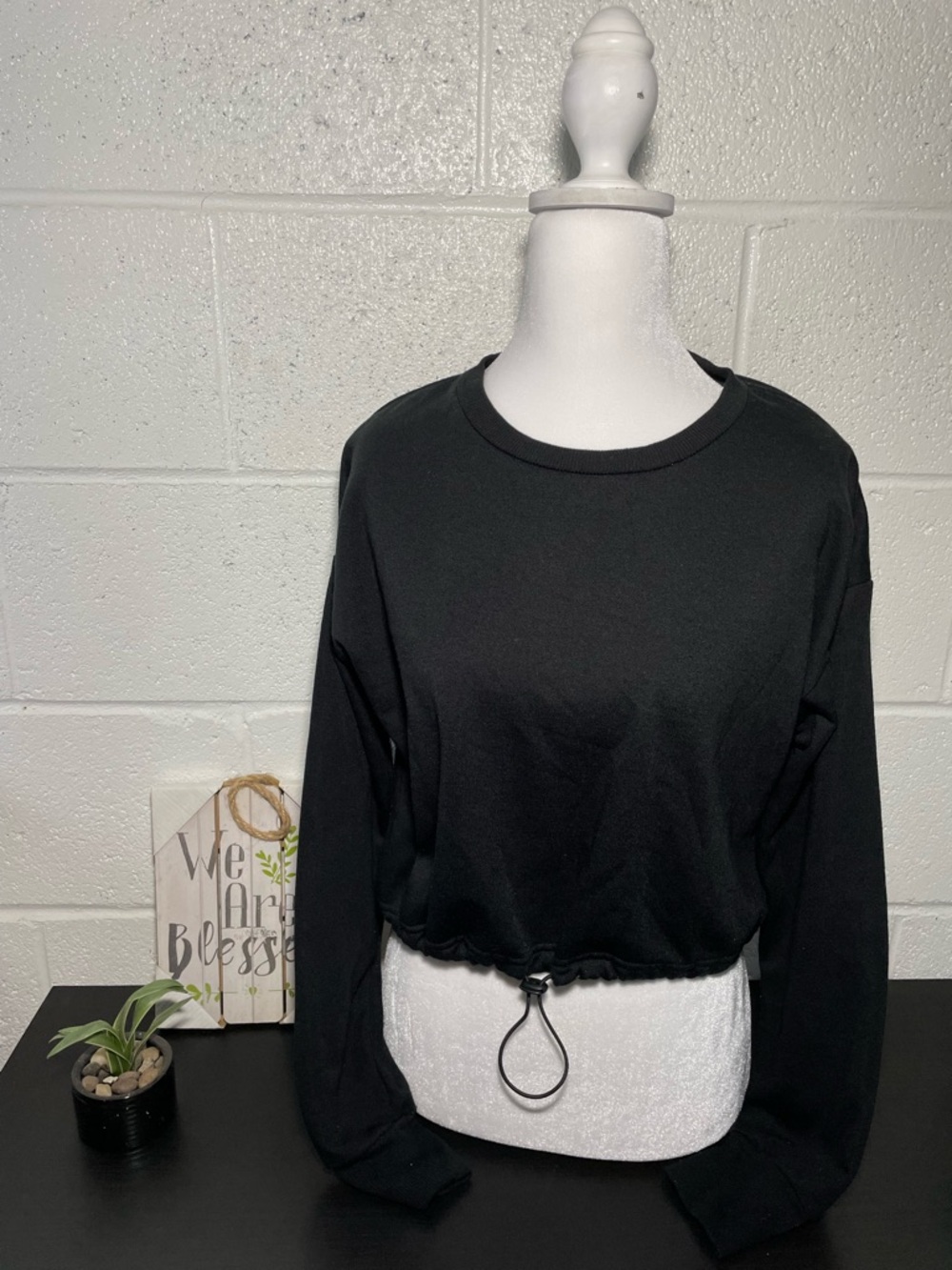 Rue21 Black Long Sleeve Drawstring Hem Sweatshirt